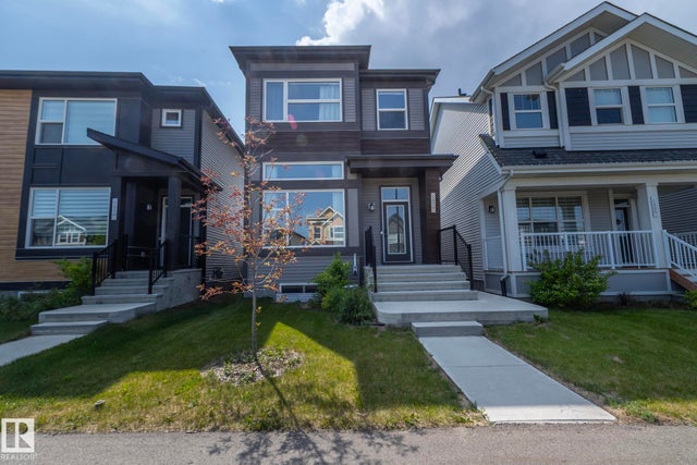 197 Charlesworth Drive Sw, Edmonton