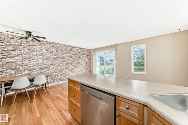 46 451 Hyndman Crescent, Edmonton