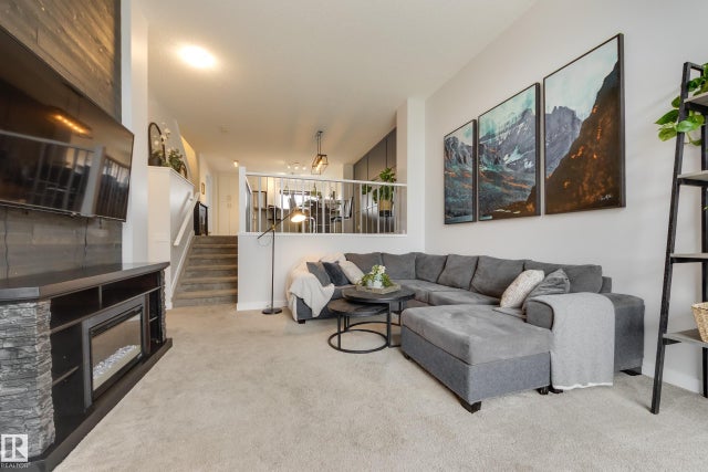 Edmonton Real Estate: Single Family Property for Sale in Charlesworth