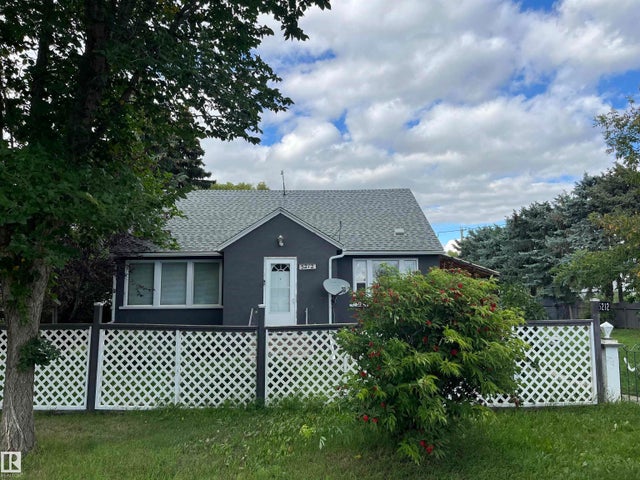 5212 52 Avenue, Viking