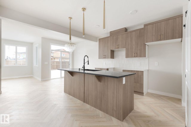 2839 65 Street Sw, Edmonton