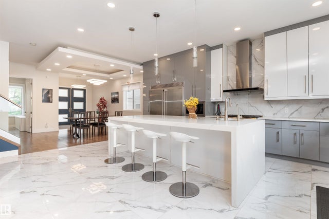 7306 106 Street Nw, Edmonton