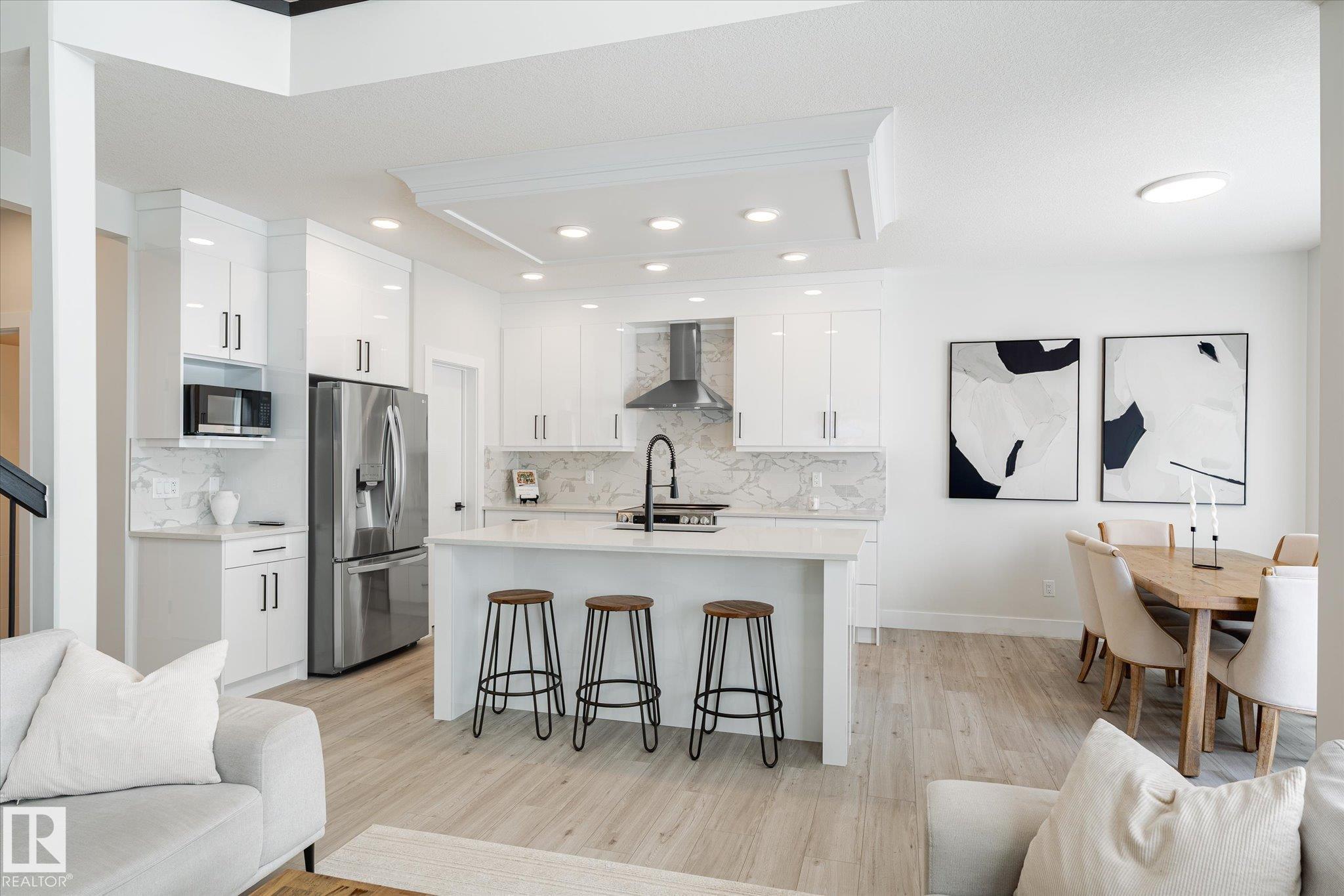 Photo of Listing #E4453461