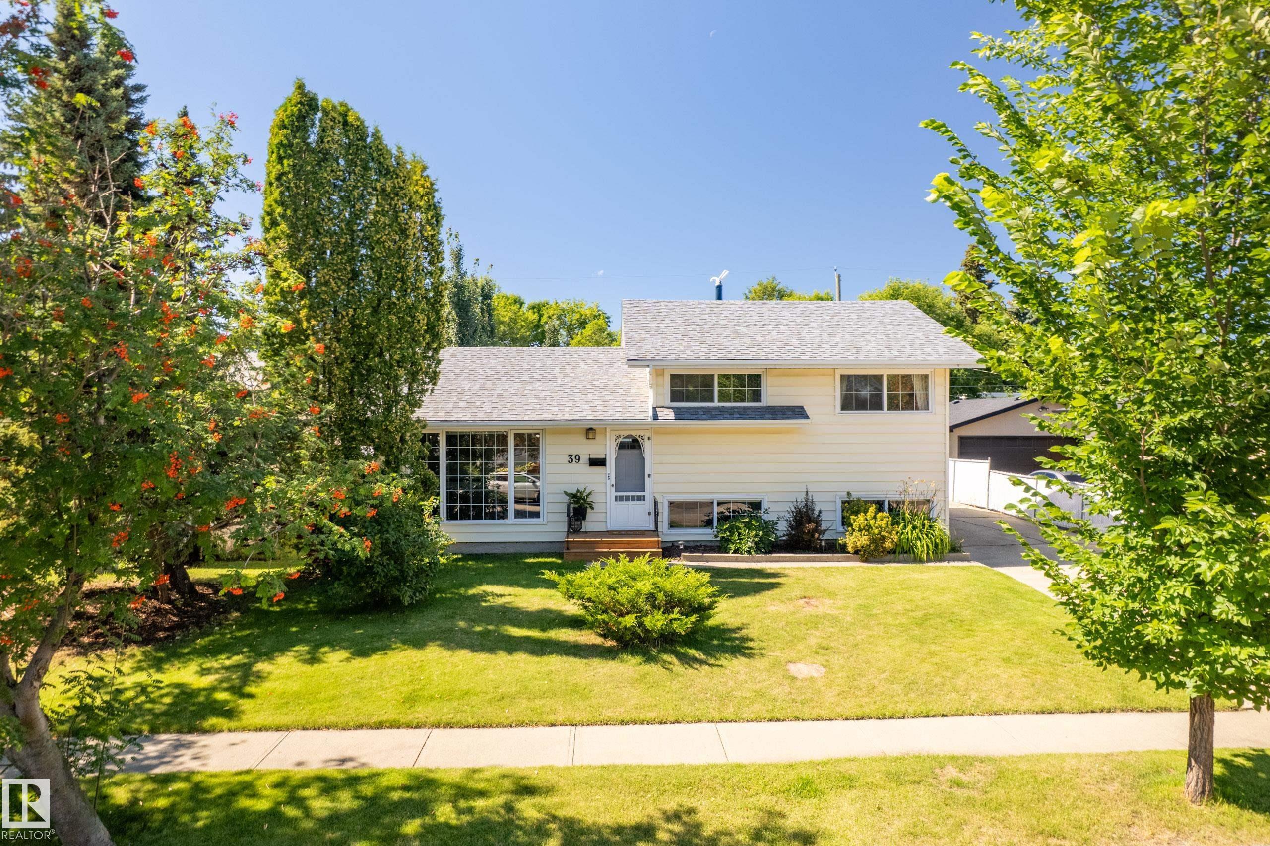 39 Salisbury Avenue, St. Albert