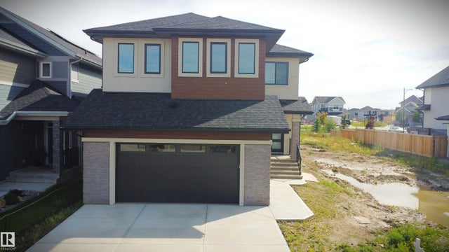 165 Edgewater Cir, Leduc