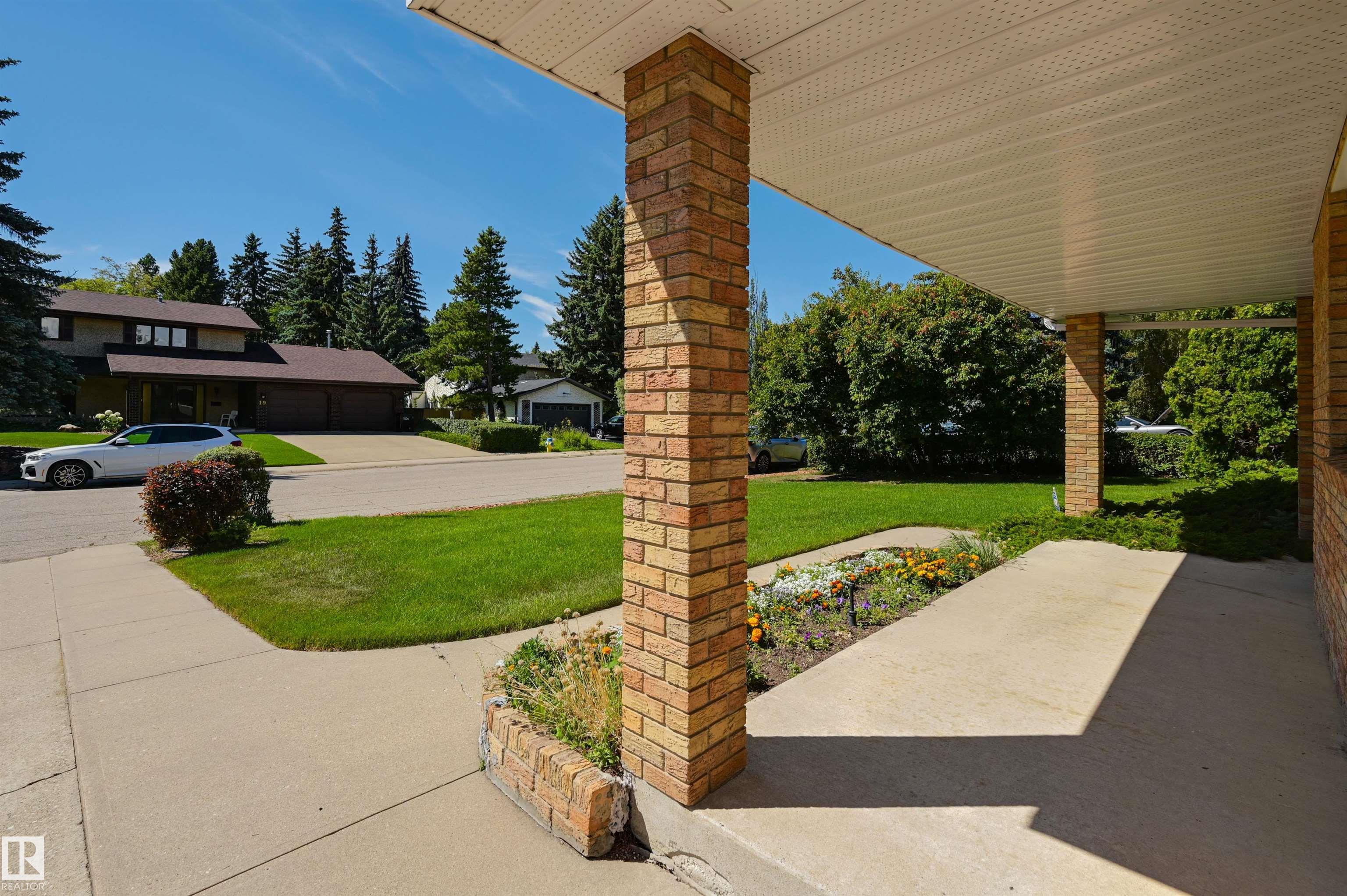 24 Quesnell Road, Edmonton