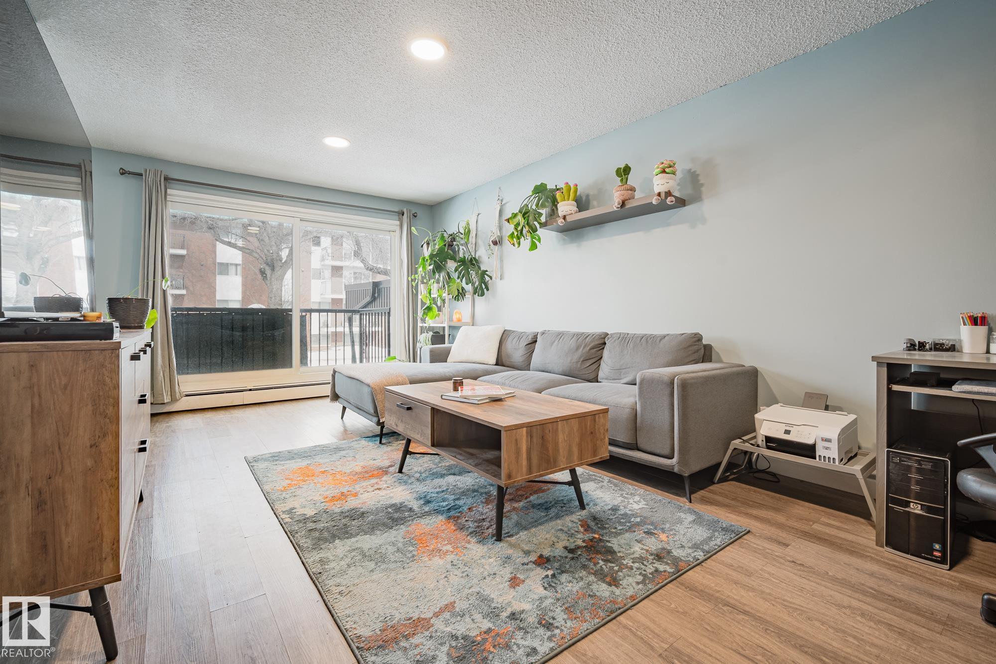 Condo / Townhouse Home for Sale in Edmonton, AB