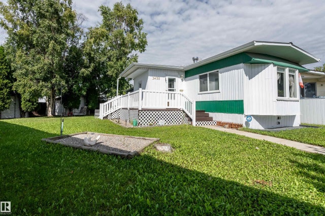 2438 Lakeview Bay Nw, Edmonton