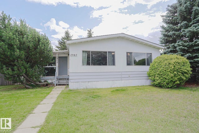 1943 West Royal Wy Nw Nw, Edmonton