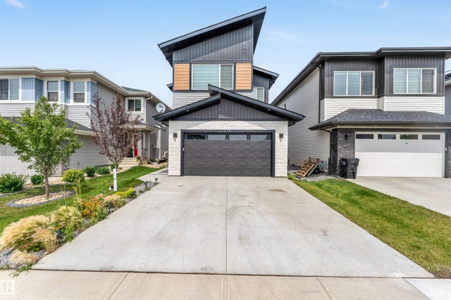 15518 13a Avenue, Edmonton