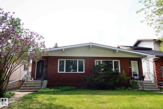 9426/9428 96a Street Nw, Edmonton
