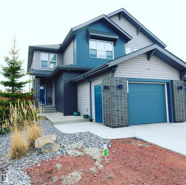 722 Charlesworth Way Sw, Edmonton