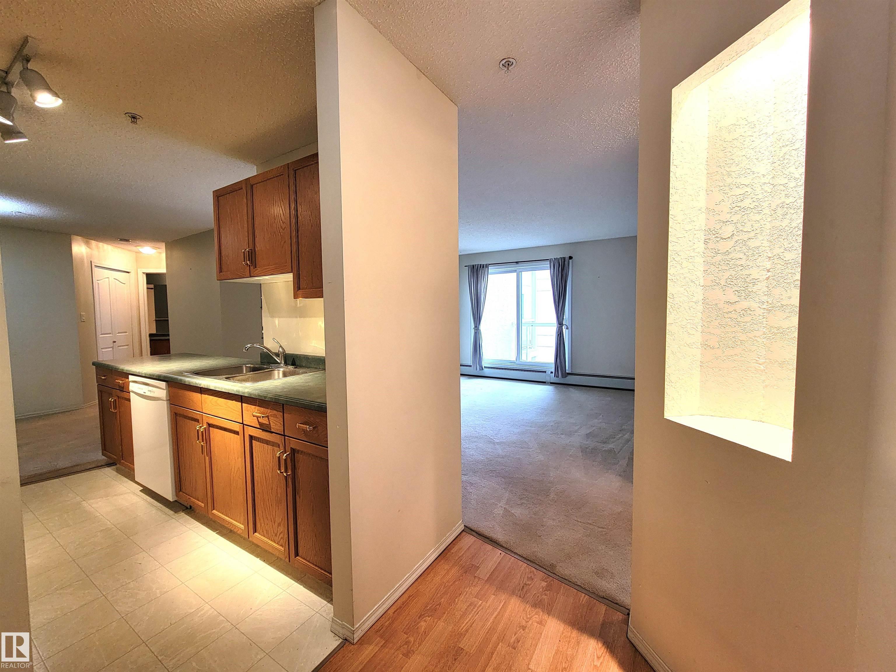 Condo / Townhouse Property for Sale at 312 10511 42 Avenue Northwest, Edmonton: MLS®# E4454848