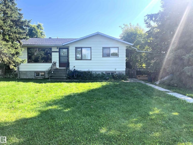 4821 52 Ave, Wildwood
