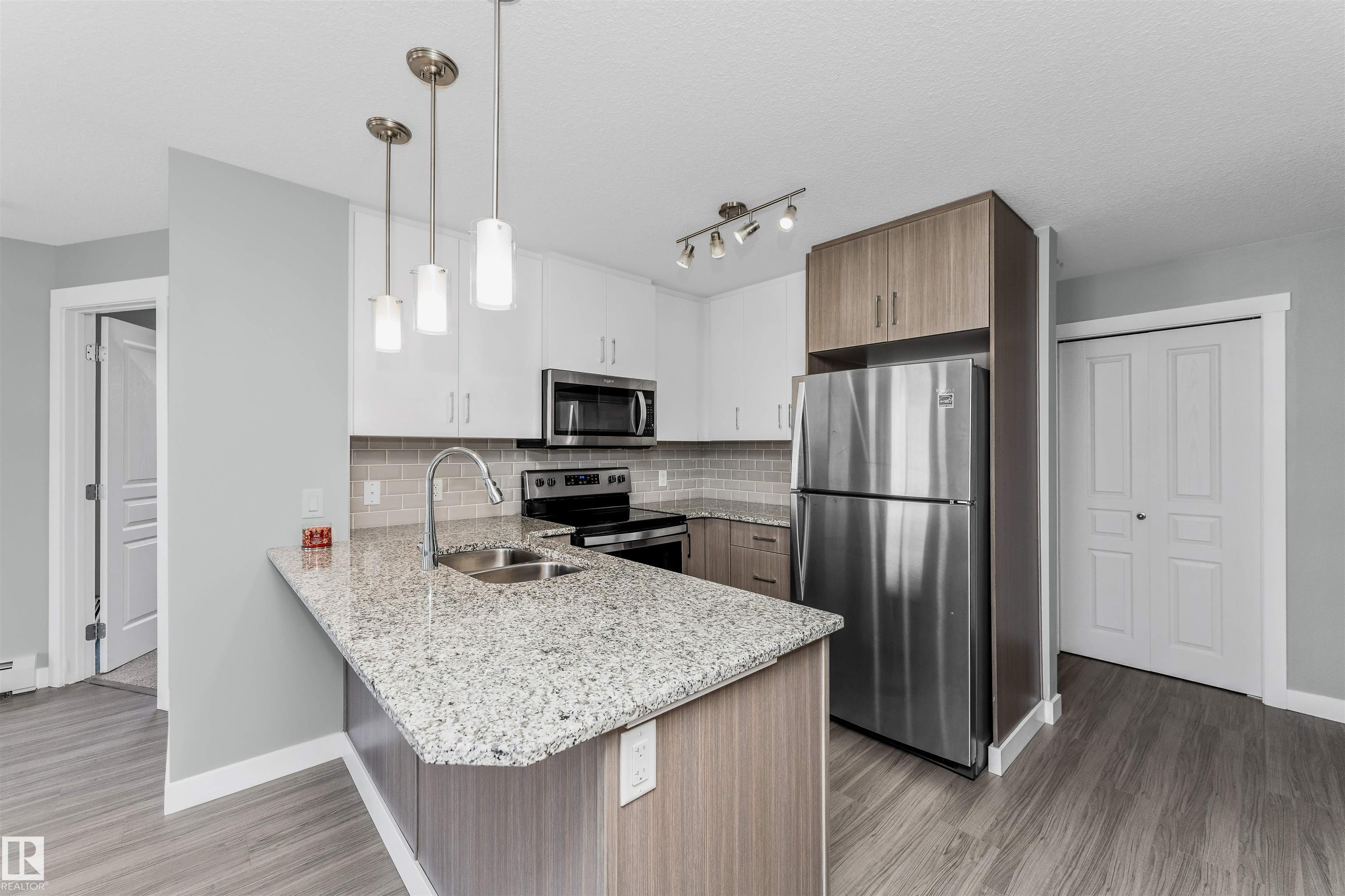 Home for Sale Located at 301 3670 139 Avenue Northwest, Edmonton, AB