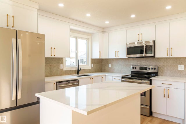 3710 41 Avenue Nw, Edmonton