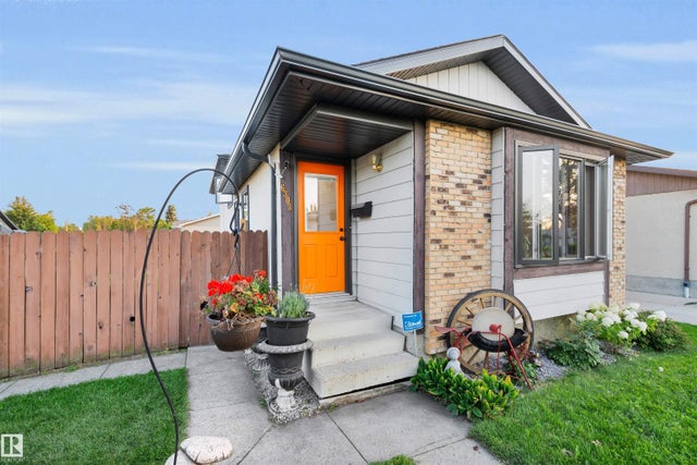 6303 11 Avenue Nw, Edmonton