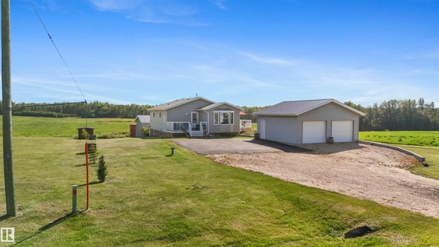 5049 50a Avenue, Rural Brazeau County
