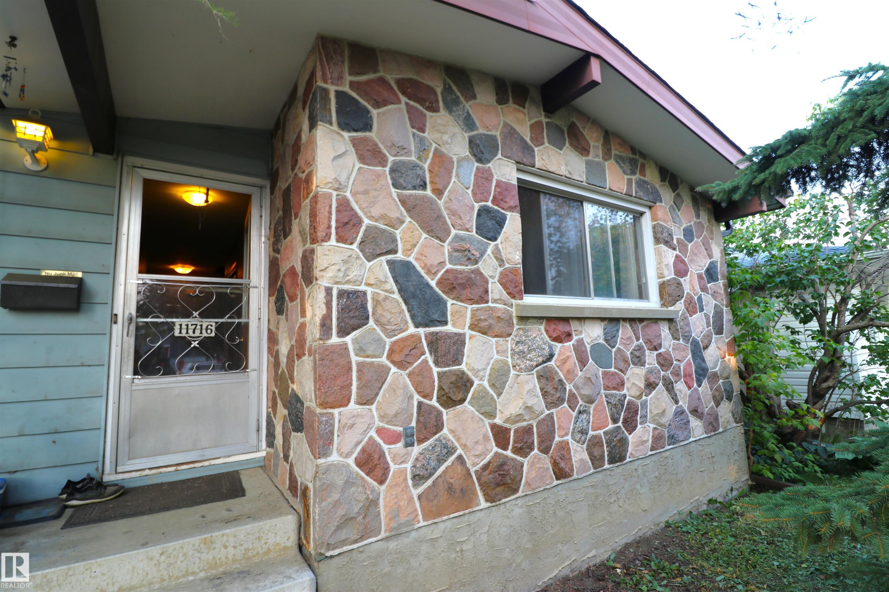 11716 42 Avenue, Edmonton