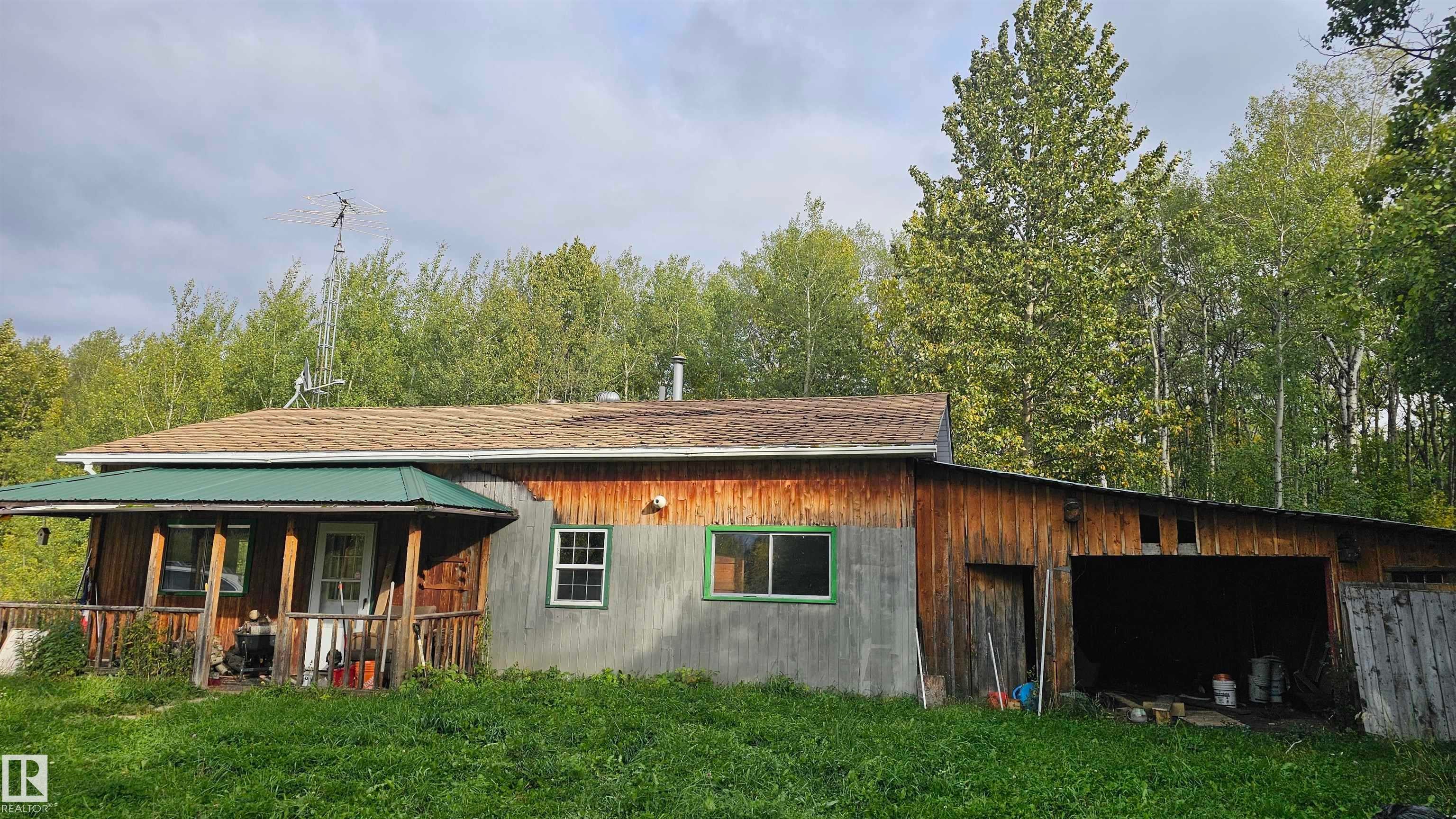 Rural Home for Sale in Rural Parkland County, AB