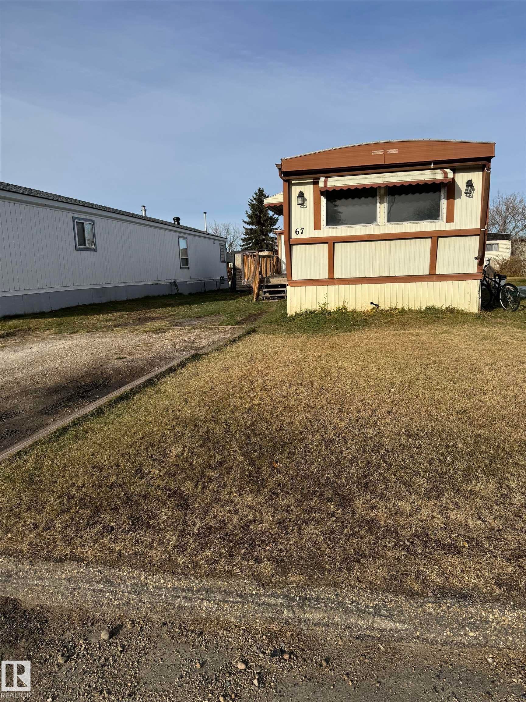 67 4802 54 Avenue, Camrose