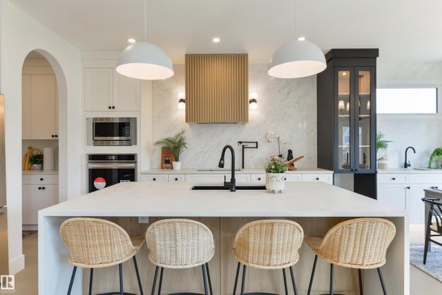 5449 Kootook Road Sw, Edmonton