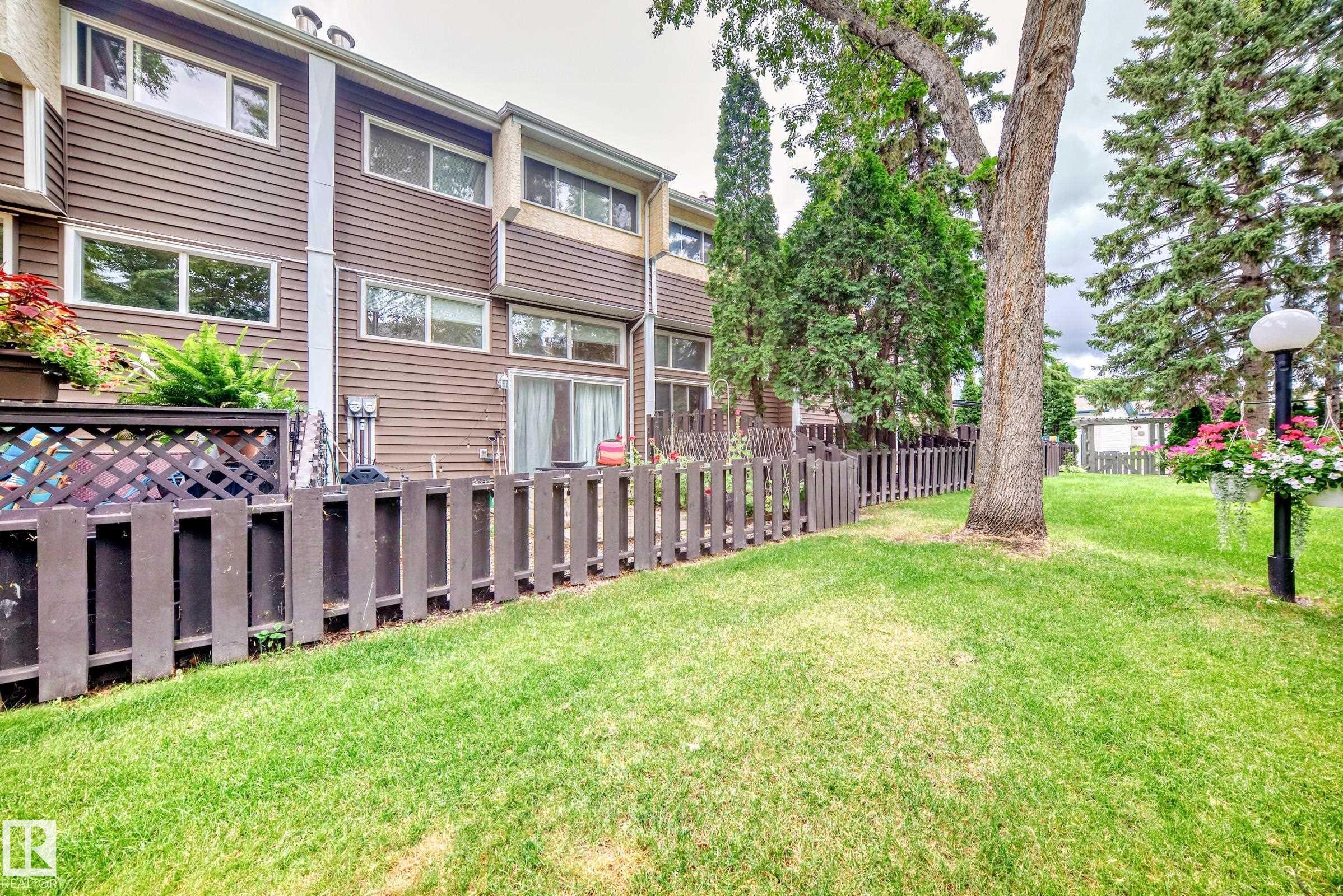 1049 Millbourne Road, Edmonton