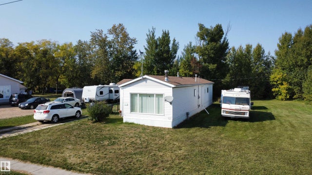5002 - 50 Avenue, Dapp