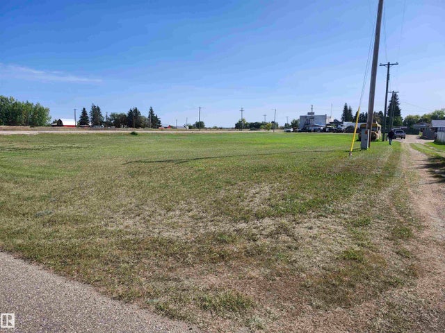 Lot 17-19 Block 3, Minburn