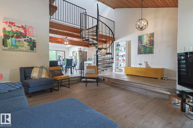10614 25a Avenue Nw, Edmonton