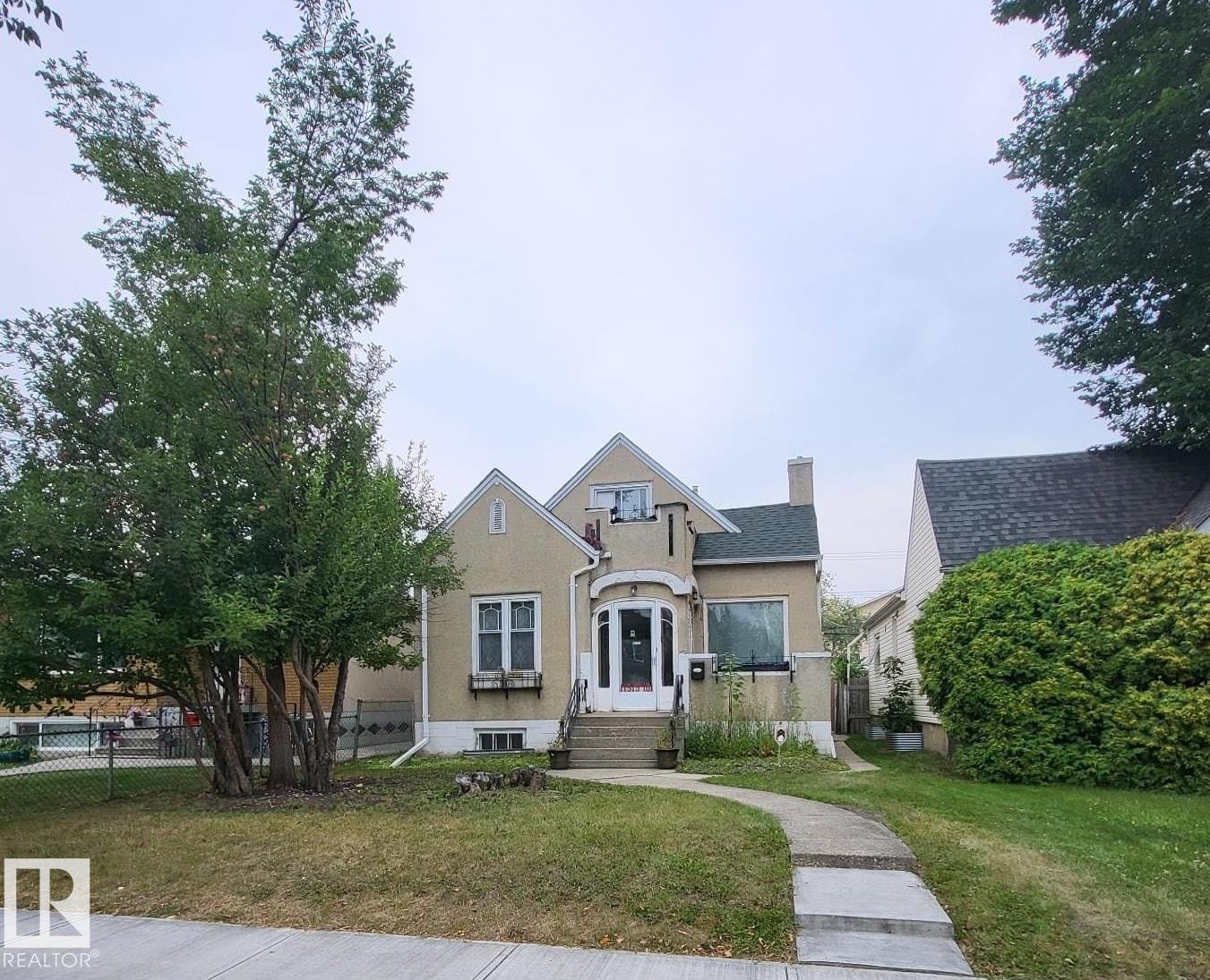 Real Estate Listing in Spruce Avenue, Edmonton