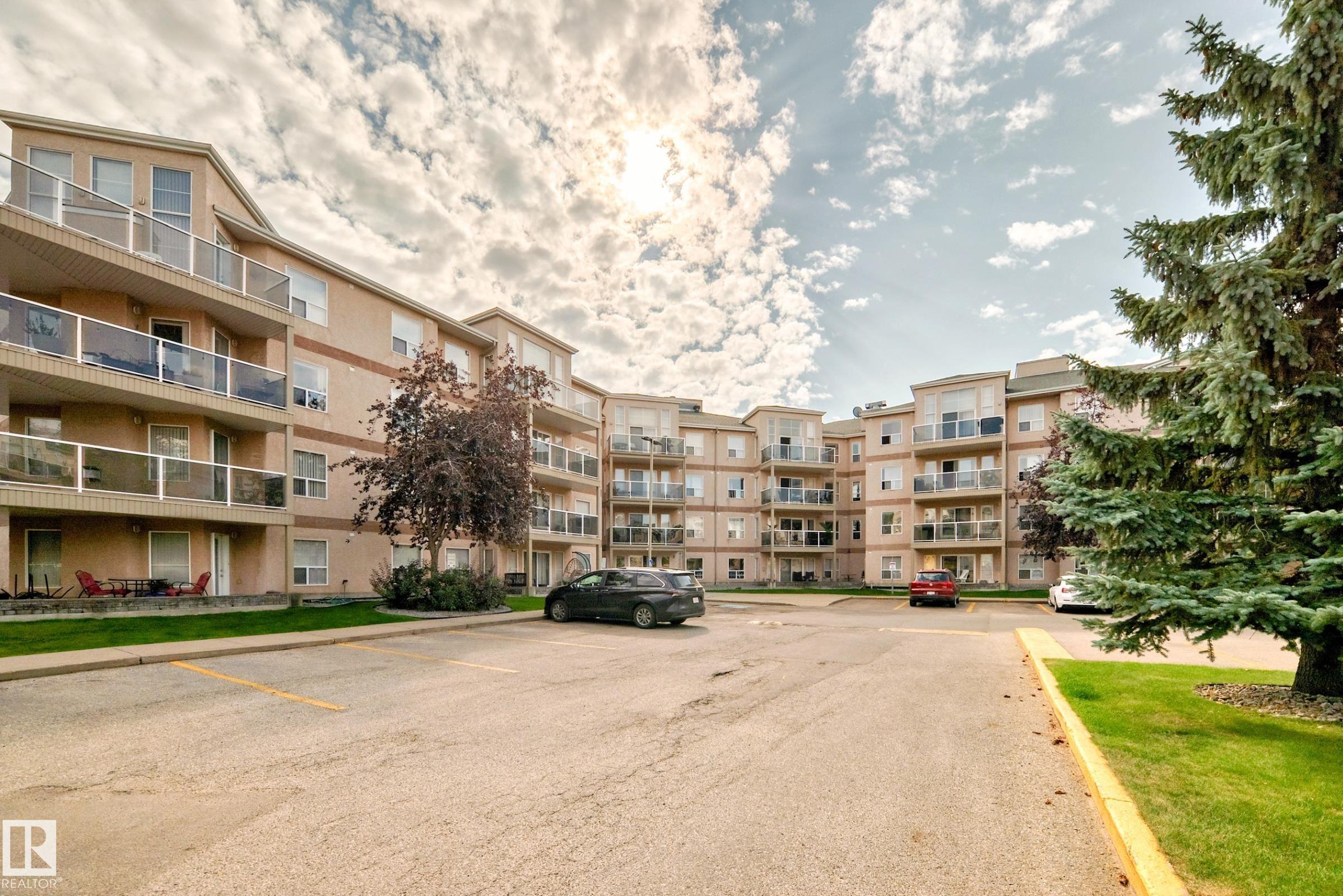 135 9704 174 Street, Edmonton