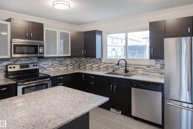 1270 Lakewood Road Nw, Edmonton