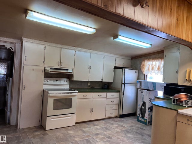 5208 51st Street, Strome