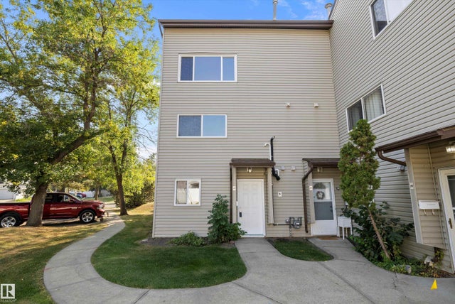 25f Meadowlark Village Nw, Edmonton