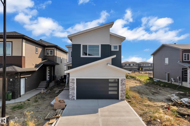 8913 Mayday Way Sw, Edmonton