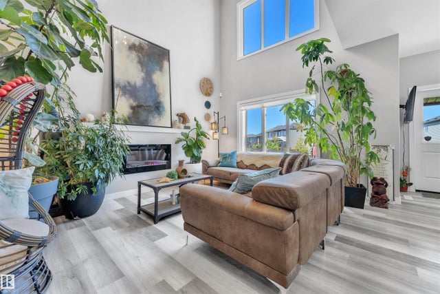 9349 Cooper Bend Bend Sw, Edmonton