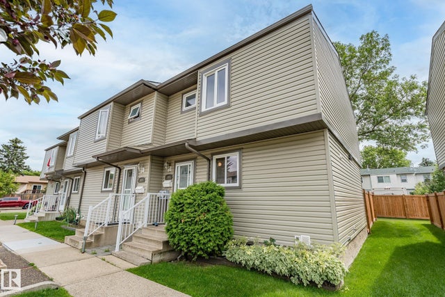 1691 Lakewood Road South Nw, Edmonton