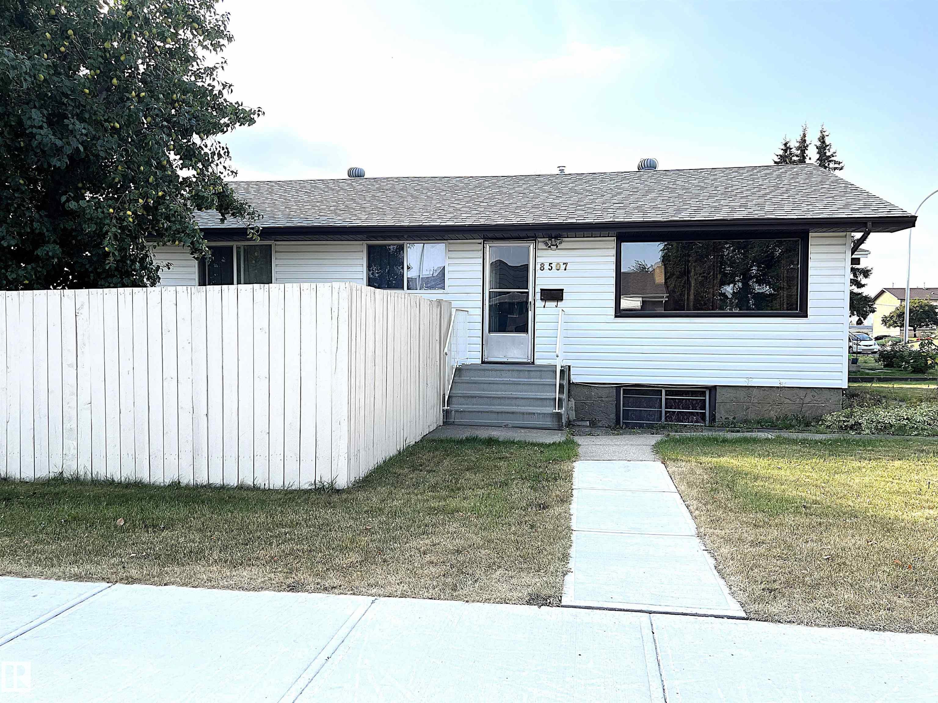 8507 8509 128 Avenue, Edmonton