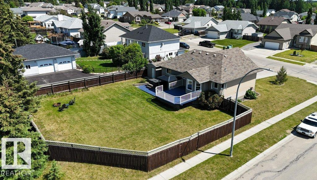 916 62a Street, Edson