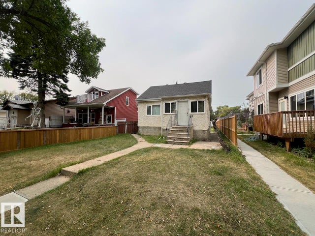 11942 86 Street Nw, Edmonton