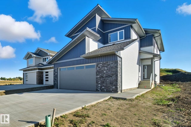 5241 47 Avenue, Calmar