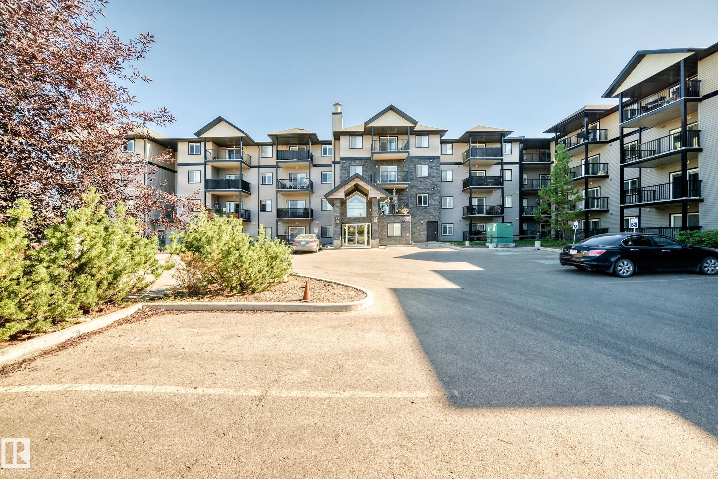 Condo / Townhouse Home for Sale in Edmonton, AB