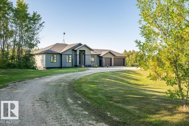 117 50072 Range Rd 205, Rural Camrose County