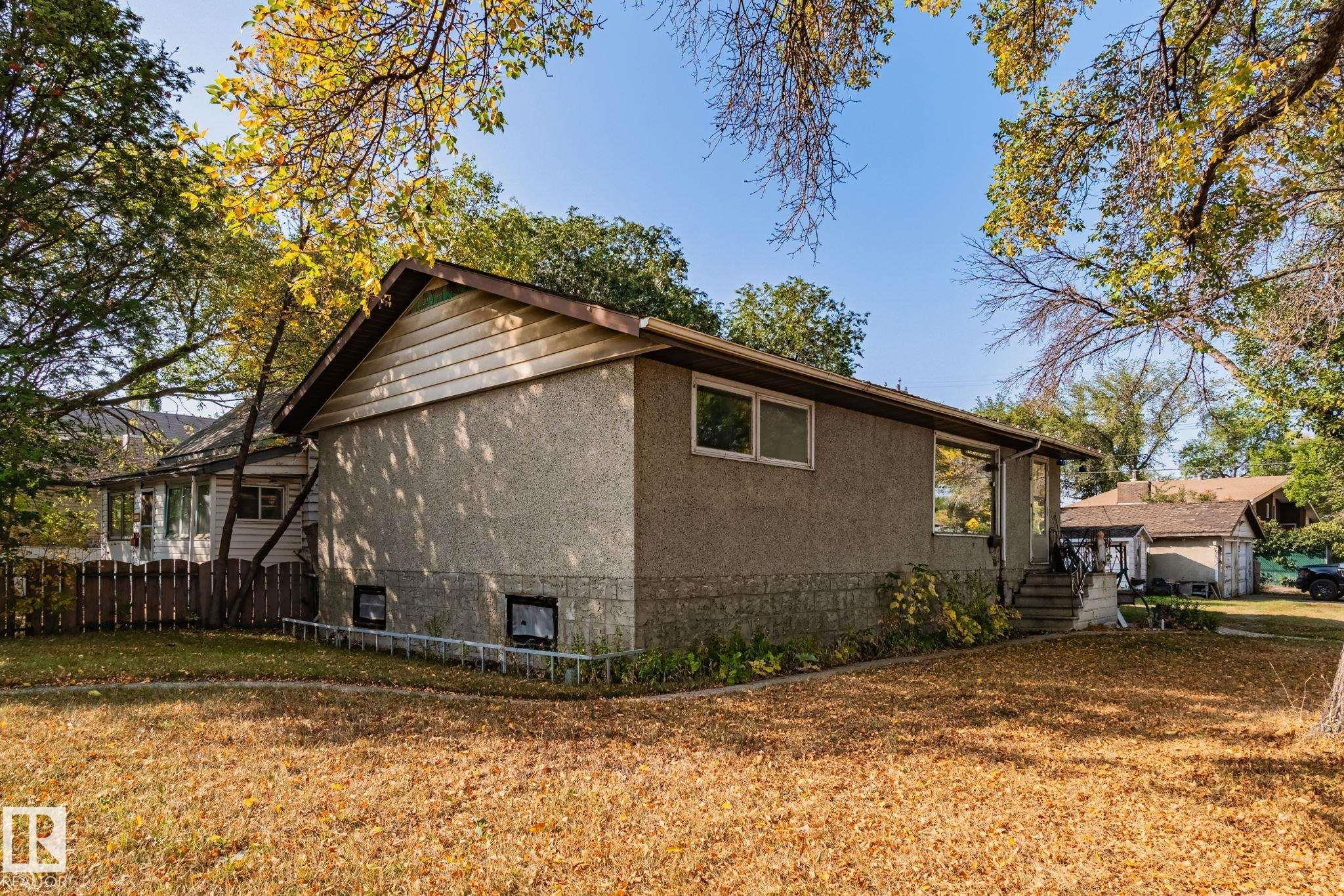 12350 82 Street, Edmonton