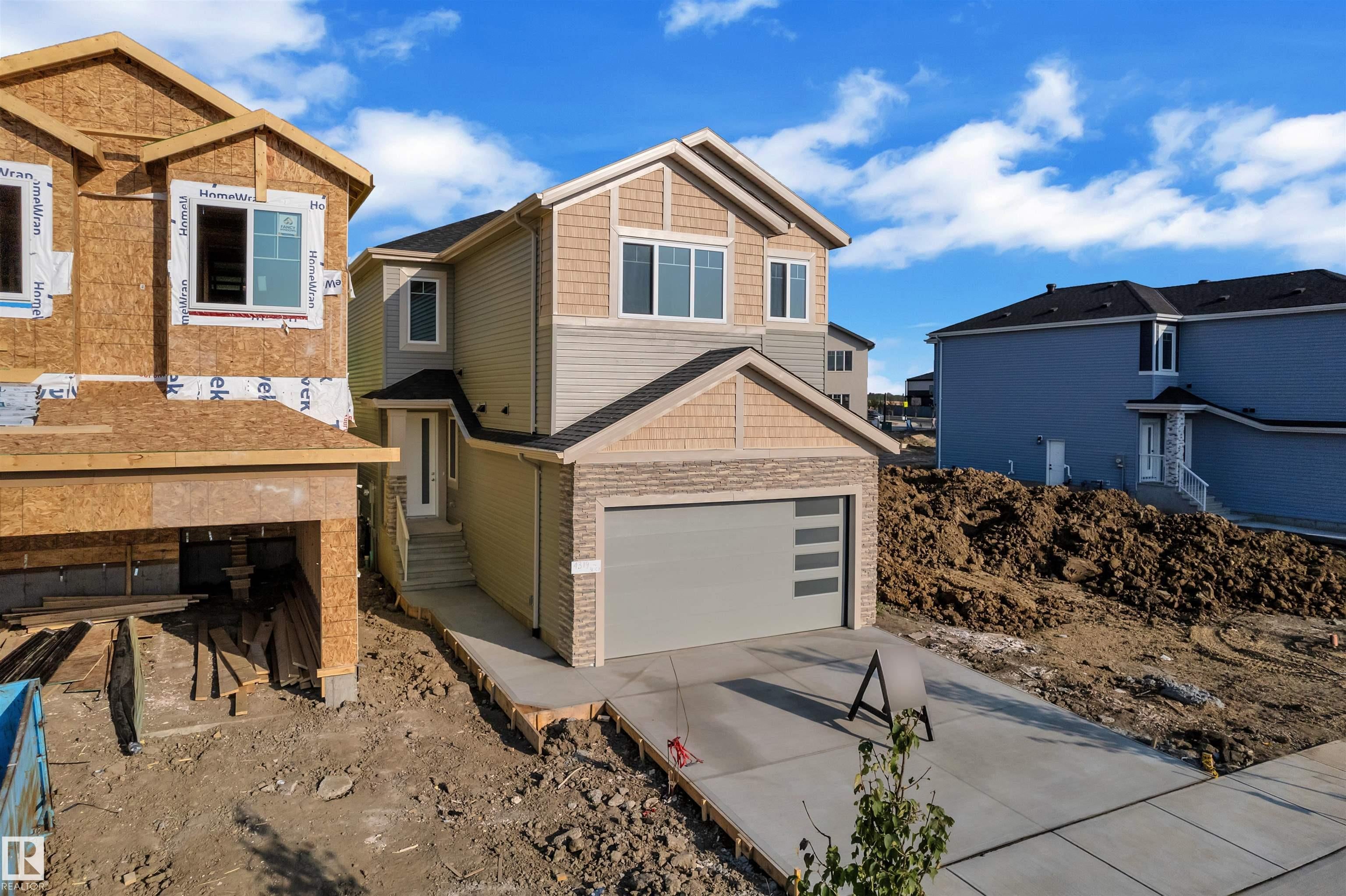 Photo for MLS®# E4458801 - home for sale at 4319 36 Street, Triomphe Estates, Beaumont AB