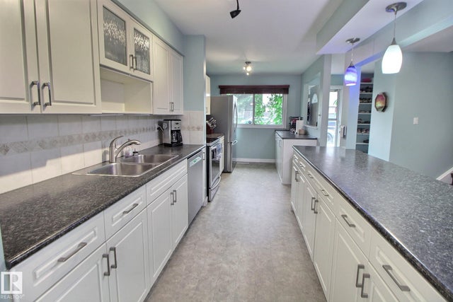 49 Royal Road Nw, Edmonton