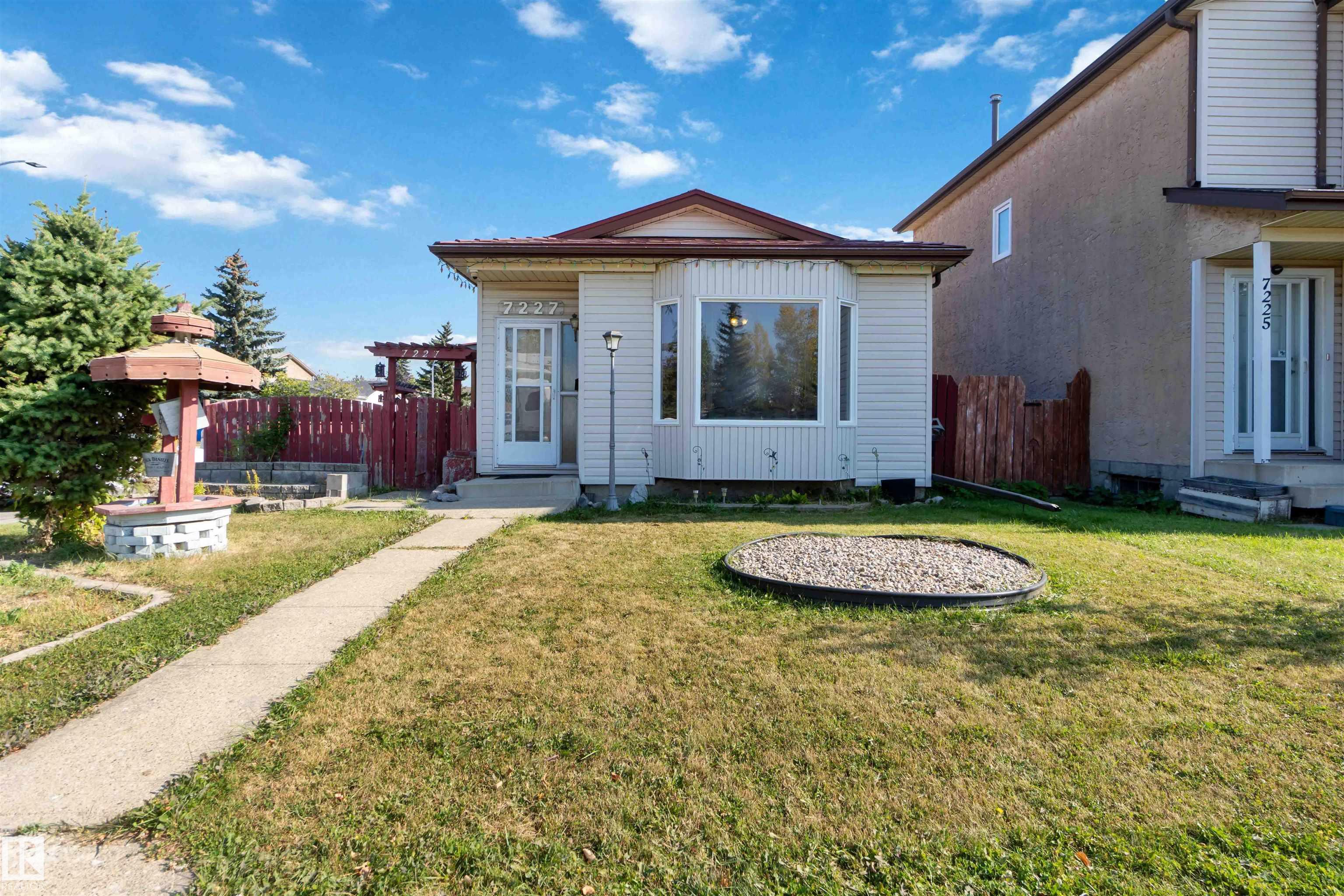 Photo for MLS®# E4459050 - home for sale at 7227 184 Street Northwest, Lymburn, Edmonton AB