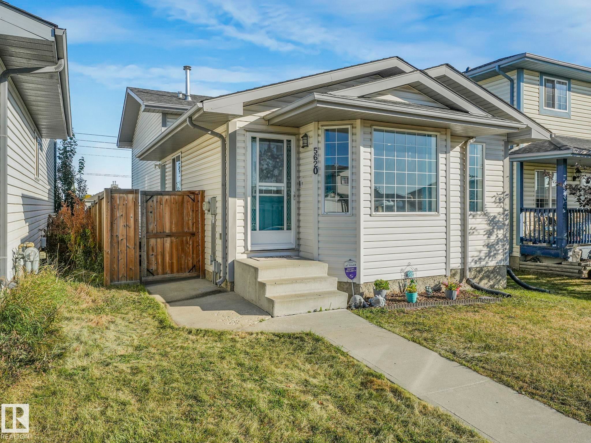 5620 162a Avenue, Edmonton