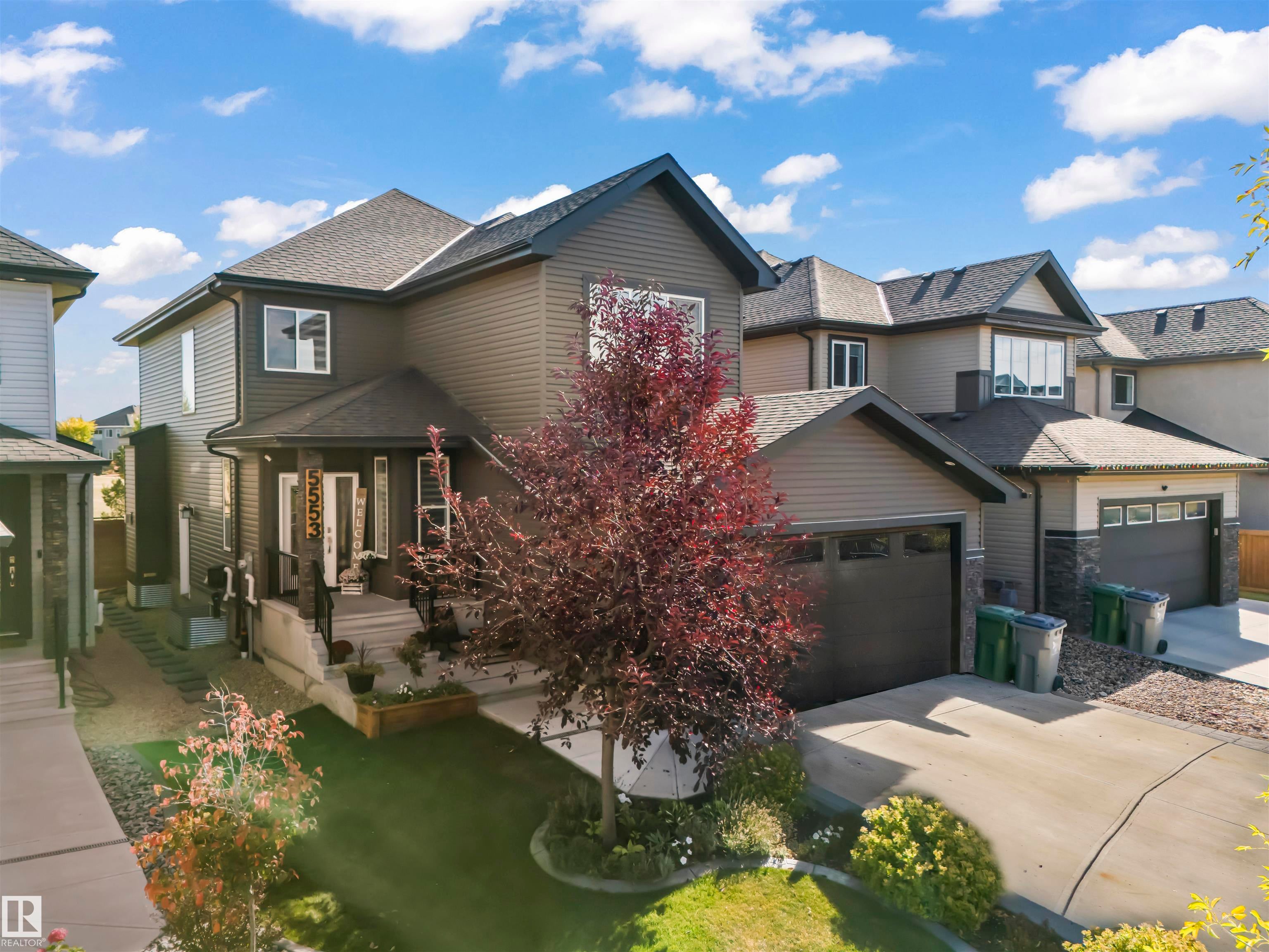 Photo for MLS®# E4459483 - home for sale at 5553 Poirier Way, Place Chaleureuse, Beaumont AB